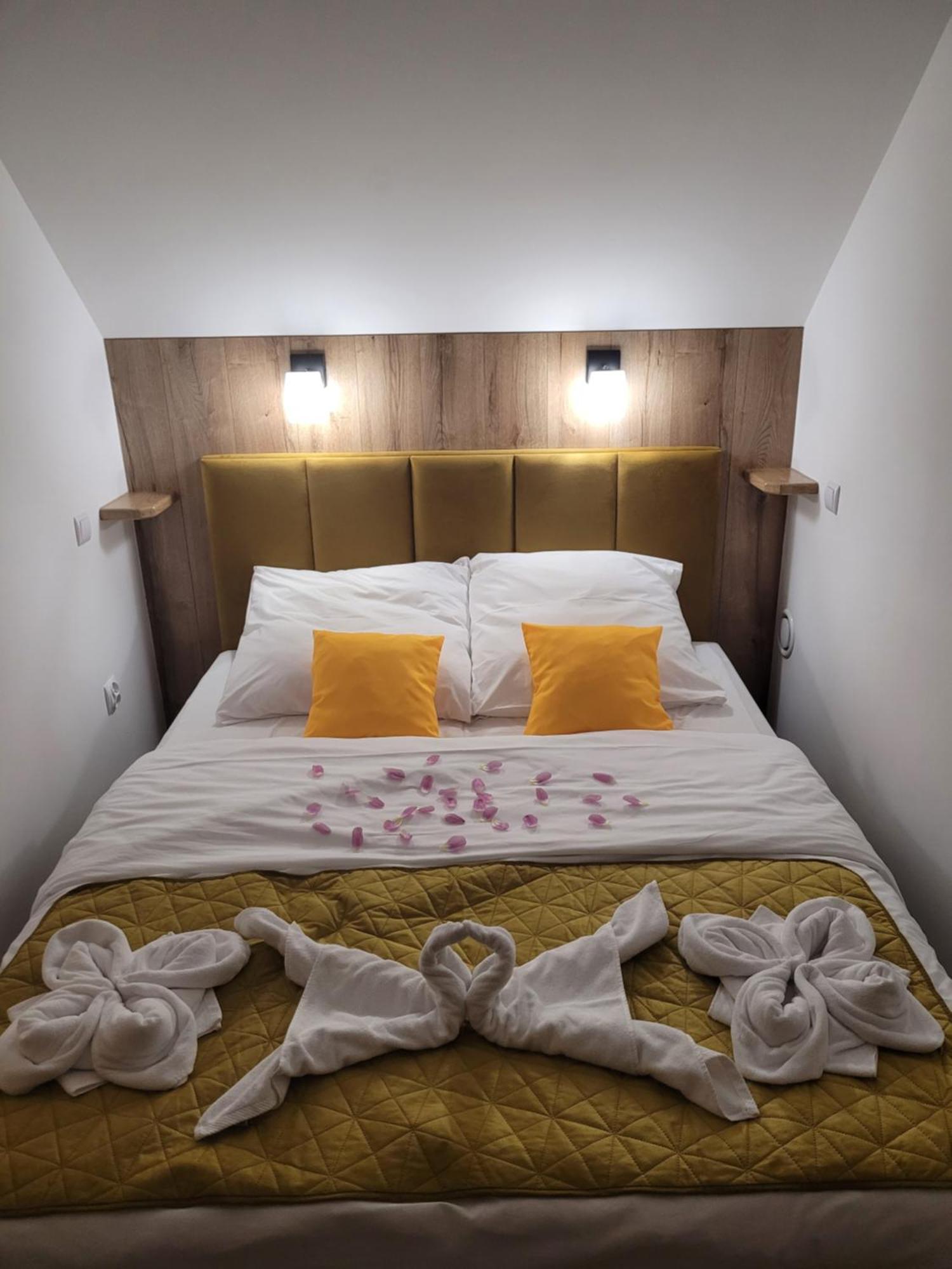 Urocza Kryjowka Ze Spa レスコ エクステリア 写真